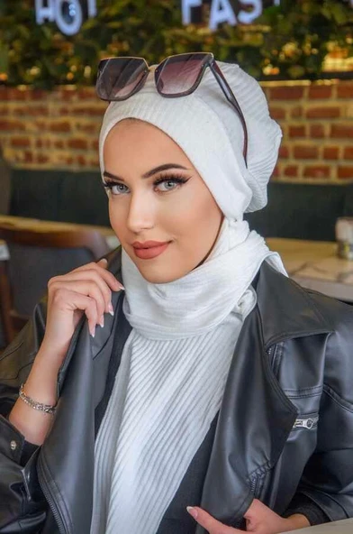 Beyaz Fitilli Tesettür Bere - Resim 3