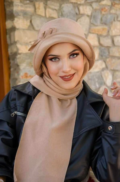 Bej Aksesuarlı Atkılı Vintage Şapka - Resim 3