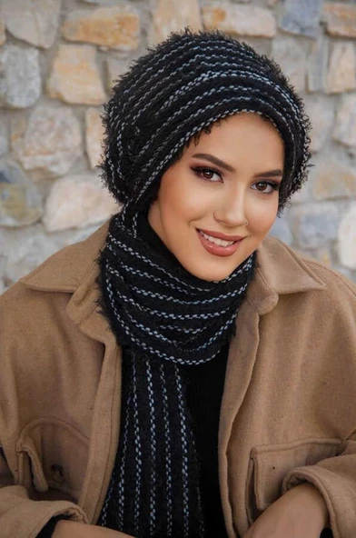 Siyah Desenli Tesettür Bere ürün görseli