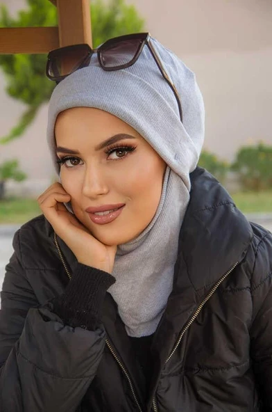 Gri Yumoş Maskeli Bere ürün görseli