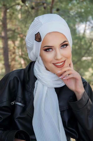 Kırık Beyaz Fitilli Armalı Tesettür Bere - Resim 2