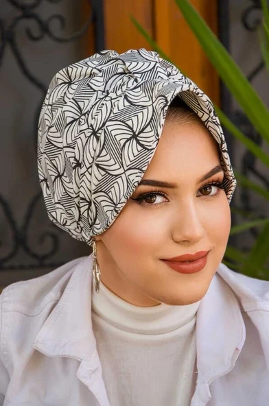 Siyah Beyaz Spiral Desenli Tesettür Şapka Bone - Resim 3