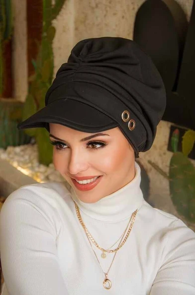 Siyah Metal Detaylı Tesettür Şapka Bone ürün görseli