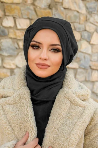 Siyah (İnce Dokuma) Fiyonklu Tesettür Bere ürün görseli