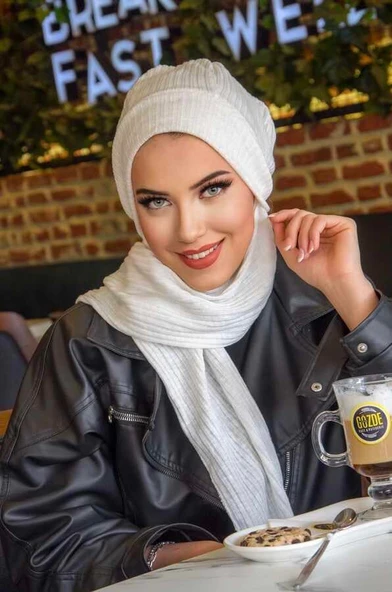 Beyaz Fitilli Tesettür Bere - Resim 2
