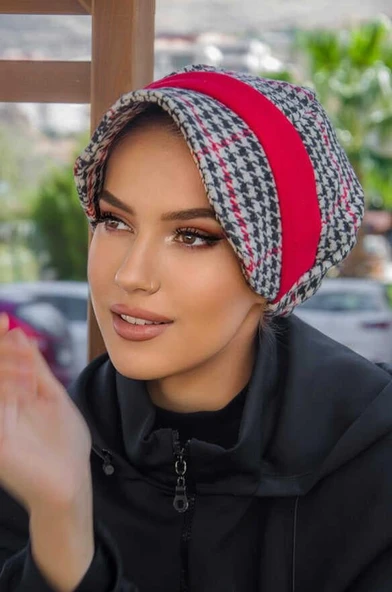 Kırmızı Kazayağı Garnili Şapka Bone - Resim 2