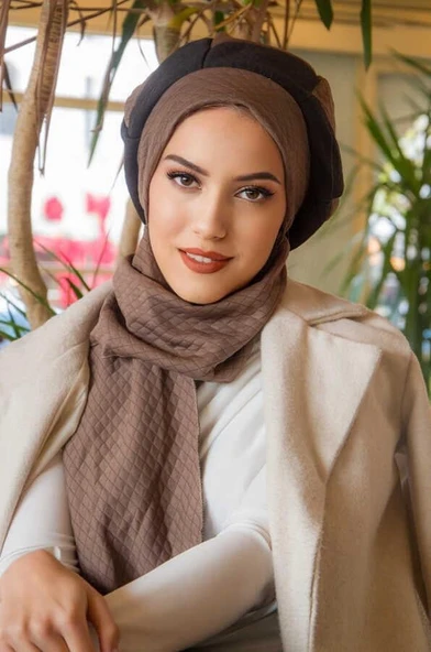 Vizon Siyah Kapitone Tesettür Bere - Resim 3