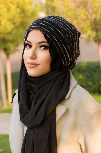 Siyah Triko Çizgili ATKISIZ Tesettür Bere ürün görseli