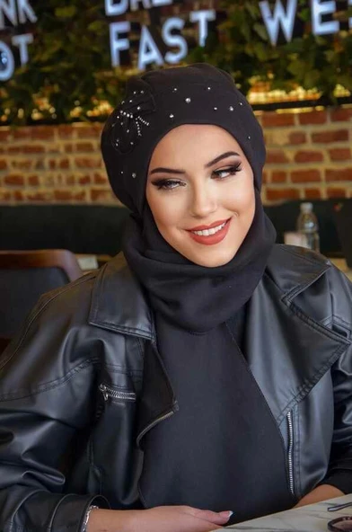 Siyah Taşlı Fiyonk Detay Tesettür Bere - Resim 3