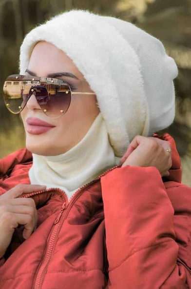 Krem Kürk Detaylı Maskeli Bere ürün görseli