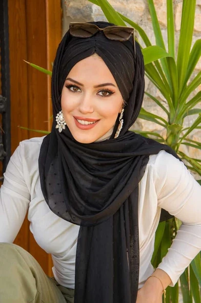 Siyah Ponpon Büzgülü Hazır Şal ürün görseli