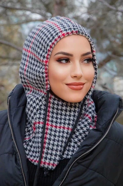 Kırmızı Kazayağı Bağcıklı Kapüşon Bone - Resim 3