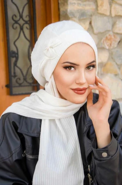 Beyaz Fitilli Fiyonklu Tesettür Bere ürün görseli