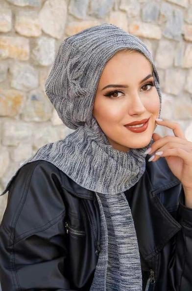 Kot Lacivert Fiyonklu Tesettür Bere ürün görseli