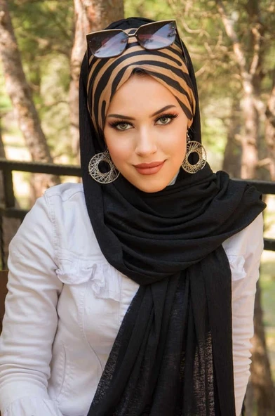 Siyah Gold Zebra Desen Bone Hazır Şal ürün görseli