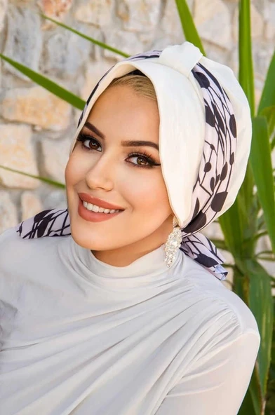 Kırık Beyaz Puan Bantlı Şapka Bone ürün görseli