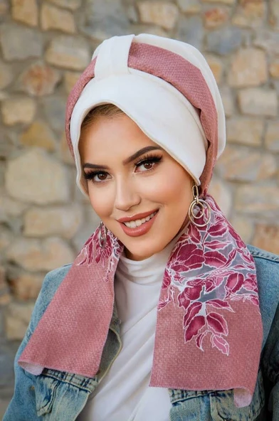 Beyaz Pudra Çiçek Desen Şapka Bone ürün görseli