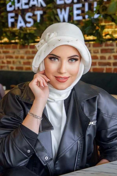 Kırık Beyaz Taş Detay Vintage Şapka ürün görseli