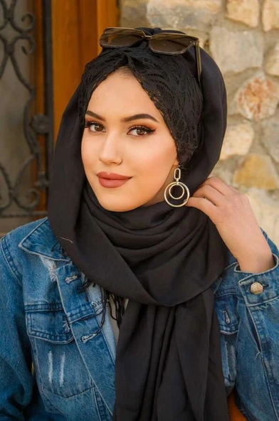 Siyah Dantelli Büzgülü Şal ürün görseli