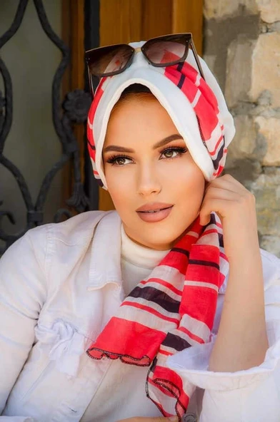 Kırık Beyaz Mercan Çizgi Desen Fularlı Şapka - Resim 3