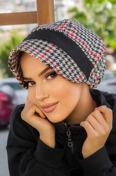 Siyah Garnili Şapka Bone ürün görseli