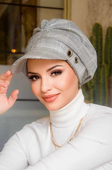 Gri Ekose Desen Metal Detaylı Tesettür Şapka Bone - Resim 2