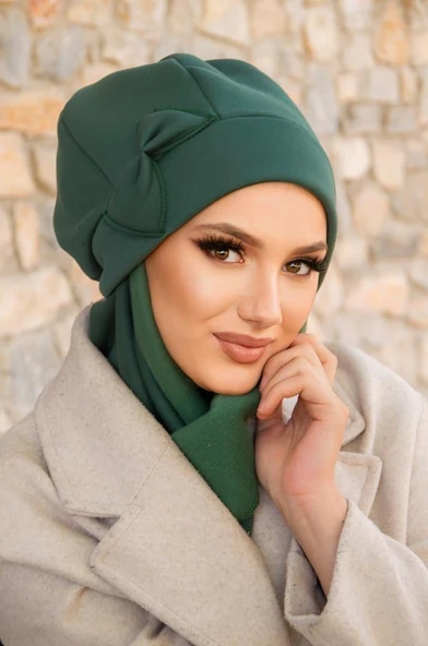 Zümrüt Yeşili Fiyonklu Tesettür Bere ürün görseli