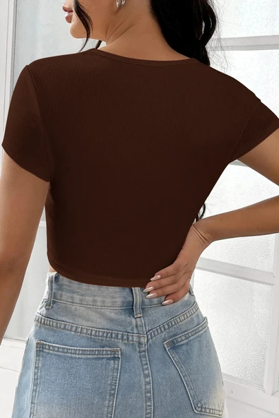 Kadın Kahverengi Yarım Kol Düz Yaka Crop Top Bluz - Resim 2