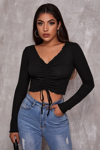 Kadın Siyah Uzun Kollu Büzdürme Bağcık Detaylı Crop Top Bluz ürün görseli
