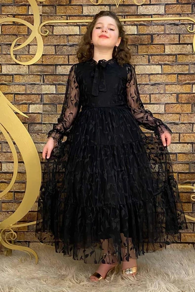 Kız Çocuk Kolları ve Yakası Şeffaf Tüllü ve Yaprak Detaylı Siyah Elbise ürün görseli