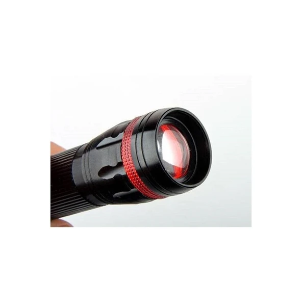 Menzilli Zoomlu Pilli El Feneri Dayanıklı ürün görseli