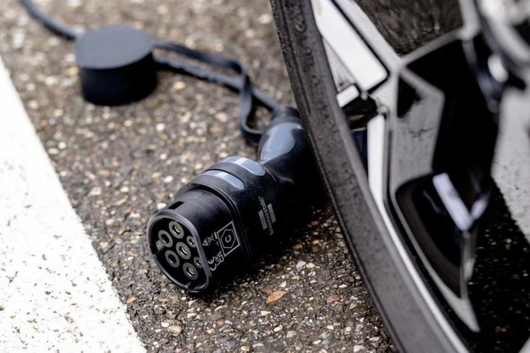 Brennenstuhl E-Mobility Serisi Duvar Tipi ve İstasyon Uyumlu Elektrikli 3 Fazlı IP55 Lisanslı 7 Metre Kablolu 22 KW Araç Şarj Kablosu (Alman Menşeli) - 5