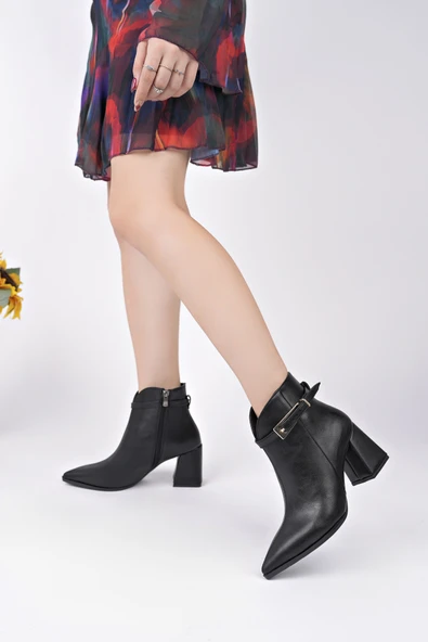 Muggo GLORİA Sivri Burun Kemer Detaylı Kalın Topuklu Fermuarlı Kadın Bot - 10