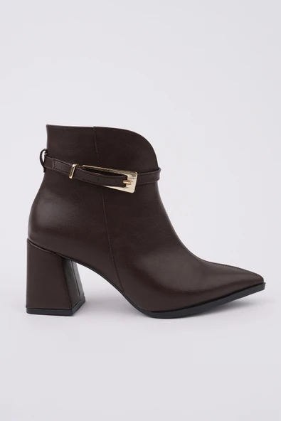 Muggo GLORİA Sivri Burun Kemer Detaylı Kalın Topuklu Fermuarlı Kadın Bot