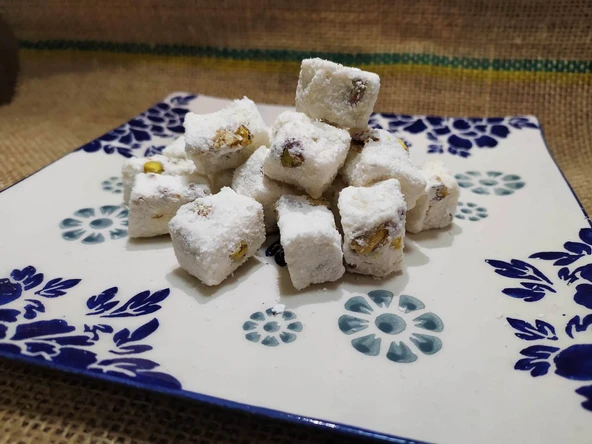 GURMEKENT SULTAN ANTEP FISTIKLI KUŞ LOKUMU 1000GR ürün görseli