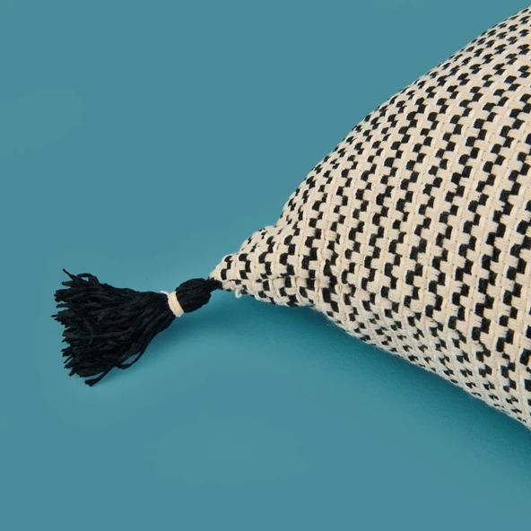 Soft Shiny Kırlent - Bej / Siyah - 45x45 cm - Resim 3