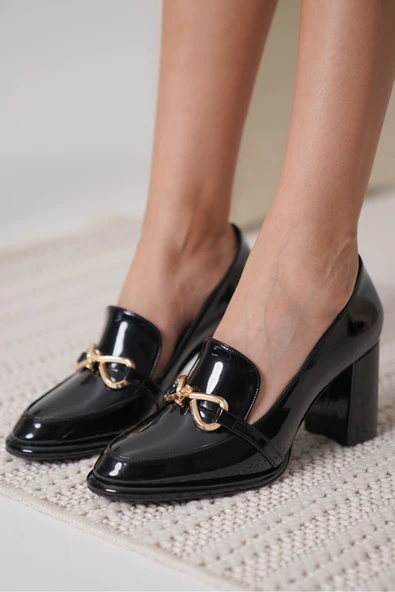 Melly Siyah Rugan Kadın Topuklu Ayakkabı ürün görseli