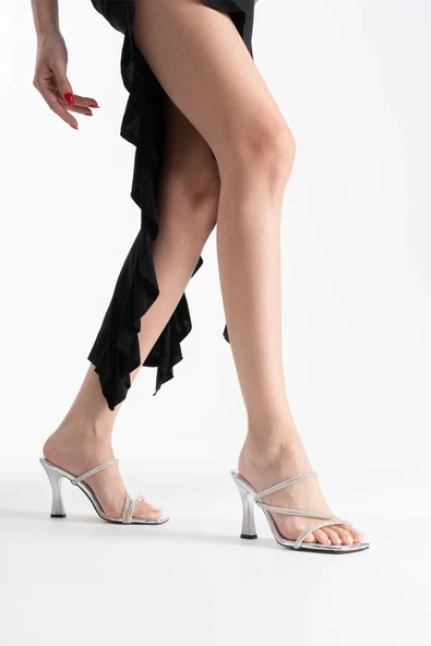 Capella Gümüş Kadın Taşlı Topuklu Terlik - Resim 5