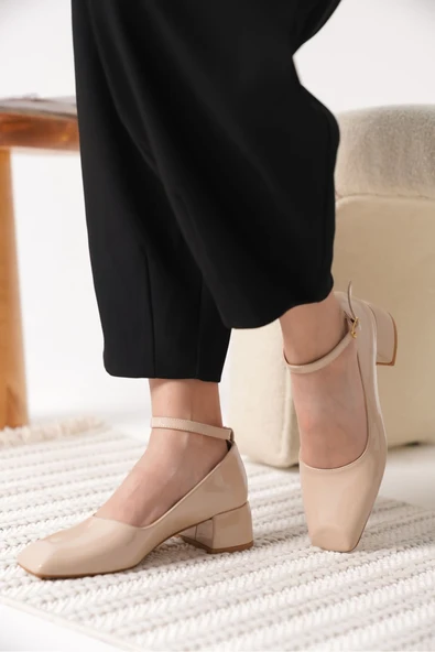 Arilla Bej Rugan Kadın Topuklu Ayakkabı ürün görseli