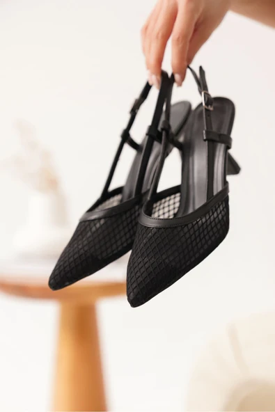 Winstey Kadın Siyah Topuklu Ayakkabı ürün görseli