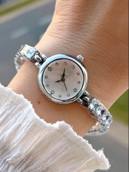 Coliseum Çelik Ve Taşlı Kordon Vintage Seri Küçük Kasa Özel Tasarım Kadın Kol Saati SP.8933.M6 ürün görseli