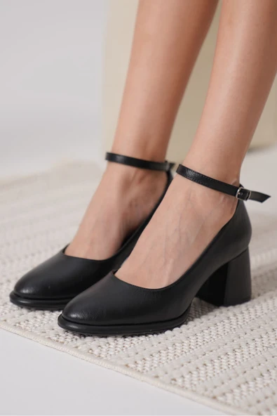 Josephine Kadın Mat Siyah Topuklu Ayakkabı ürün görseli