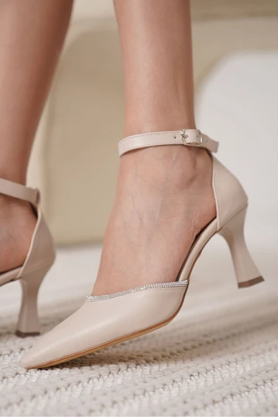 Darla Taşlı Kadın Bej Topuklu Ayakkabı ürün görseli