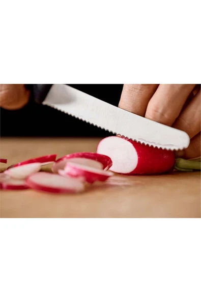 Victorinox 11 CM Siyah Tırtıklı Domates ve Sebze Bıçağı - 4