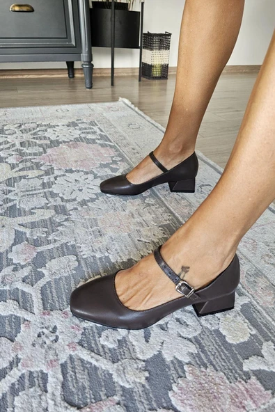 OPS 10 502 Topukla Kadın Kalın Topuklu Bilekden Tokalı Ayakkabı - Resim 4