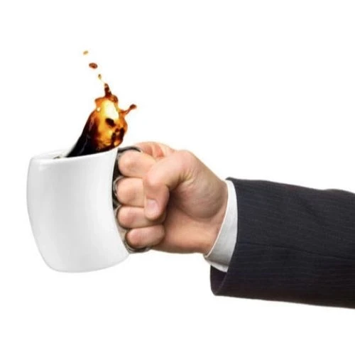 MDB Muşta Tasarımlı Seramik Kupa - Resim 2