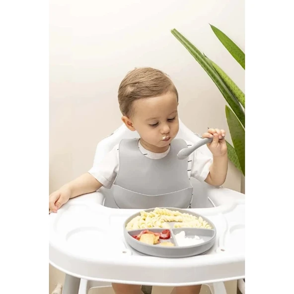 MDB Gri 3’lü Silikon Yemek Seti – Önlük + Diş Kaşıyıcılı Kaşık + Vakumlu Tabak - Resim 2