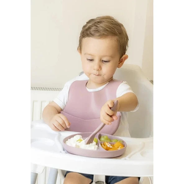 MDB Pembe 3’lü Silikon Yemek Seti – Önlük + Diş Kaşıyıcılı Kaşık + Vakumlu Tabak - Resim 2