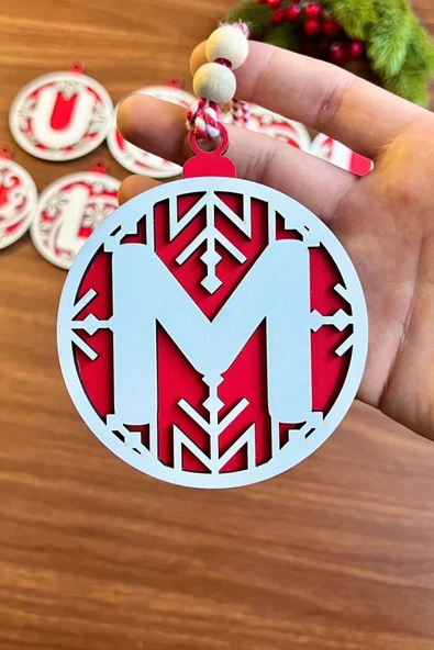 11 Harfli Kırmızı Beyaz İpli MUTLU YILLAR Yazılı Ahşap Yılbaşı Ağaç Süsü (5250) - 5