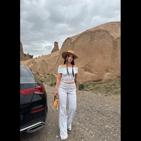 Madonna yaka bol paça pantolonlu takım ürün görseli 1